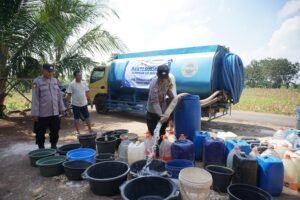 Polres Tuban Gelar Baksos Sambut Hari Bhayangkara ke 80, Droping 40 Ribu Liter Air Bersih di 3 Desa